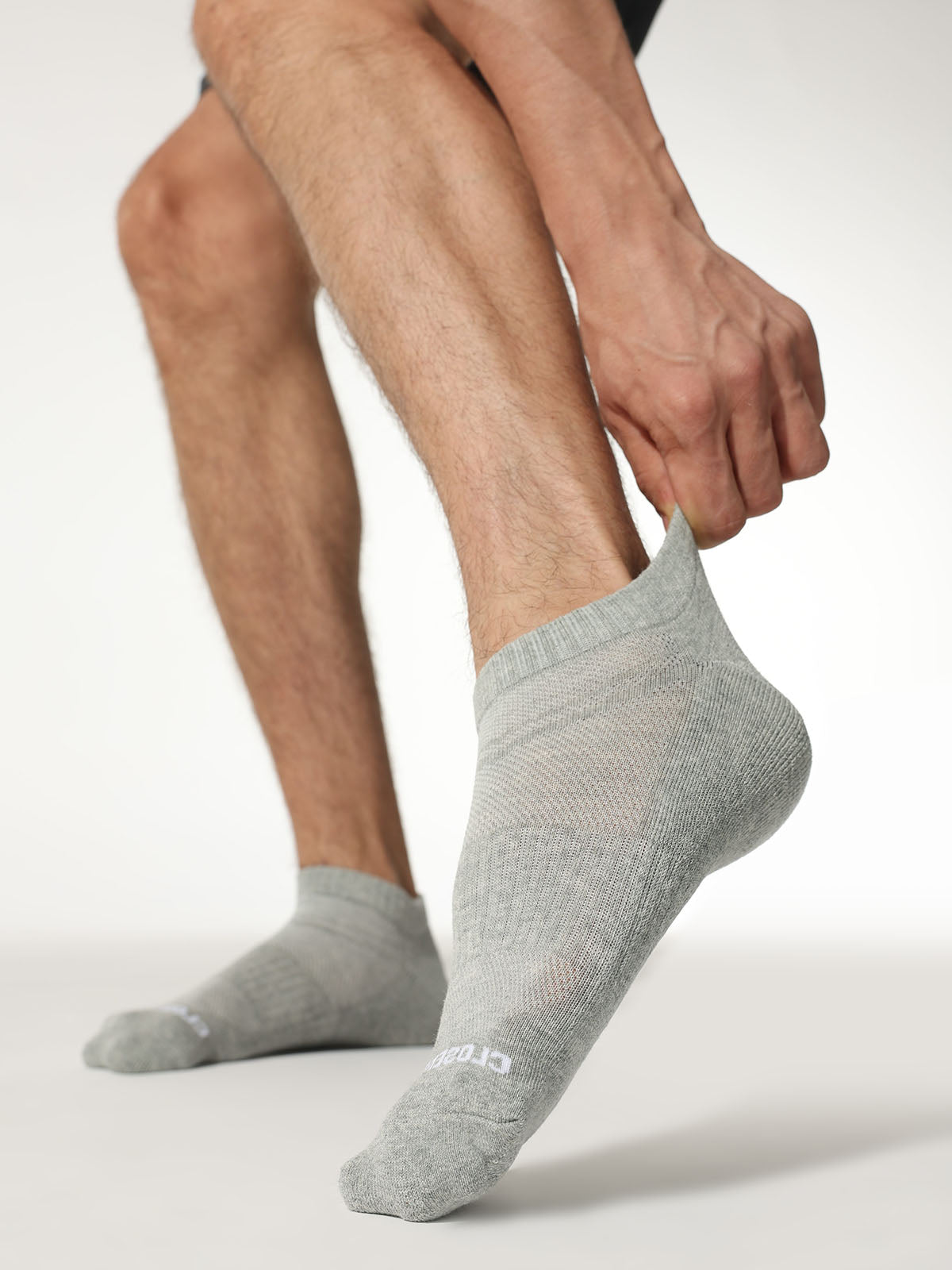 Unisex Athletic Cushioned Quarter Socks
